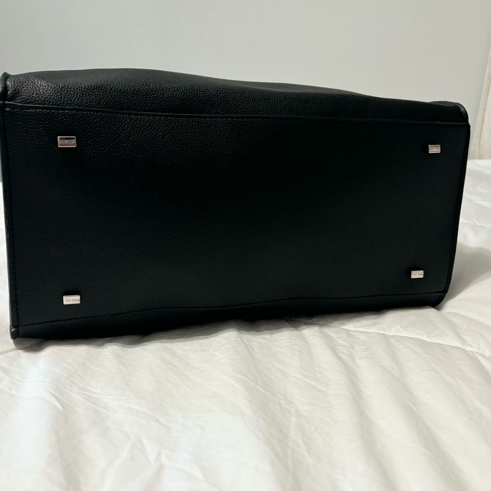 The Row Replica Black Leather Shoulder Bag - Picture 4 of 16